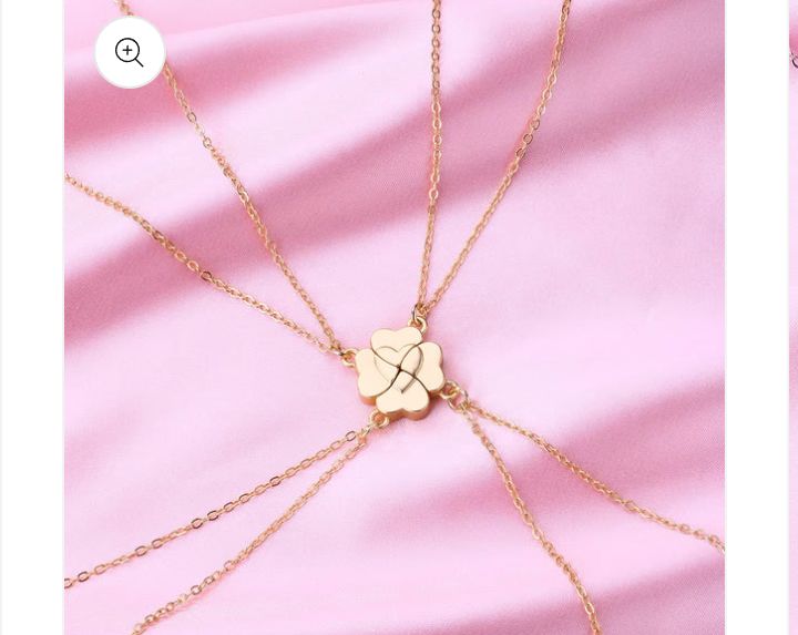 Four-Leaf Clover Heart Magnetic Necklace