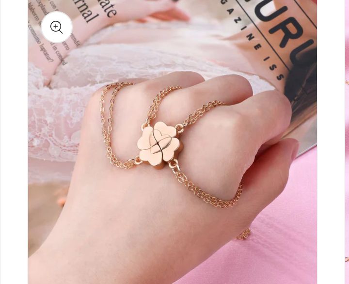 Four-Leaf Clover Heart Magnetic Necklace